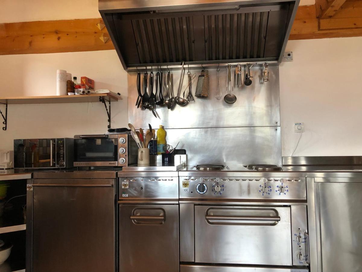 Central Hostel Châtel Dış mekan fotoğraf