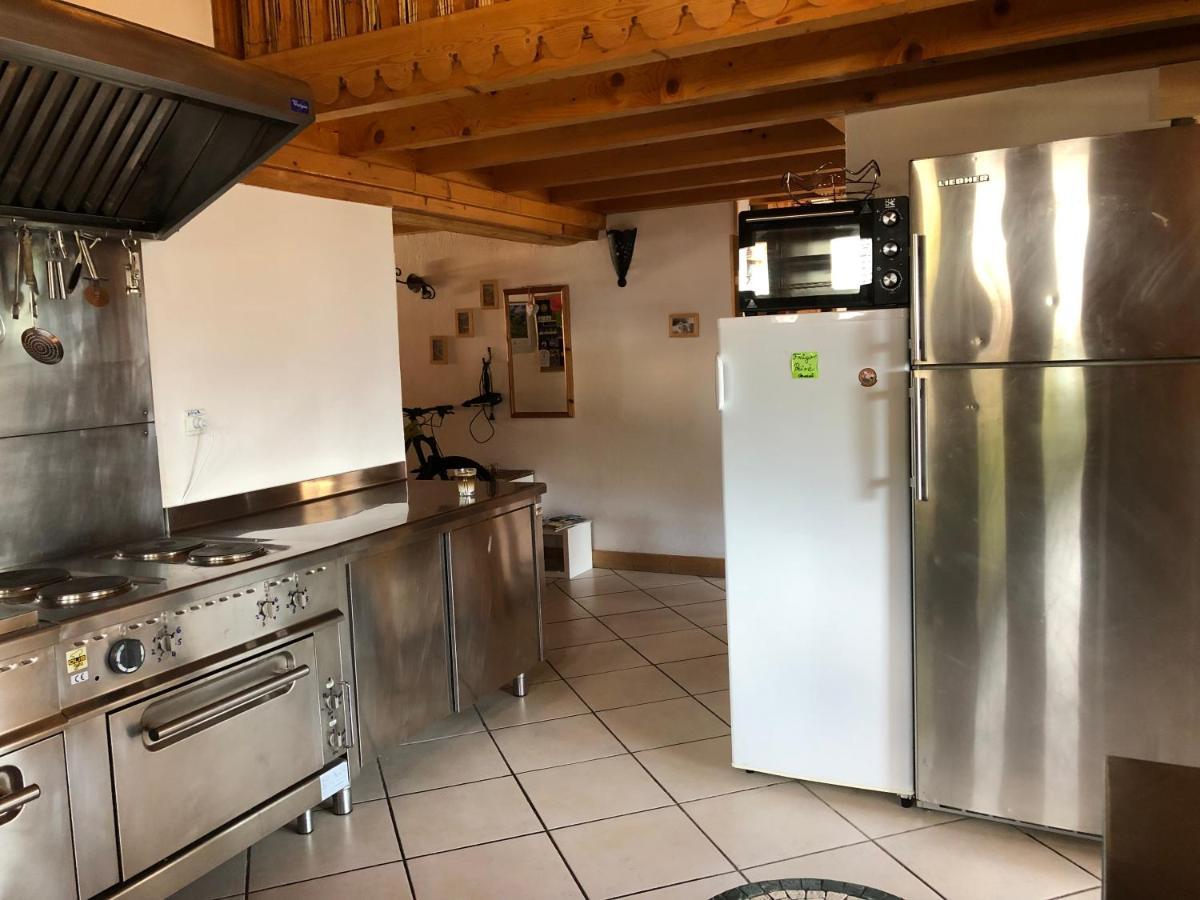 Central Hostel Châtel Dış mekan fotoğraf