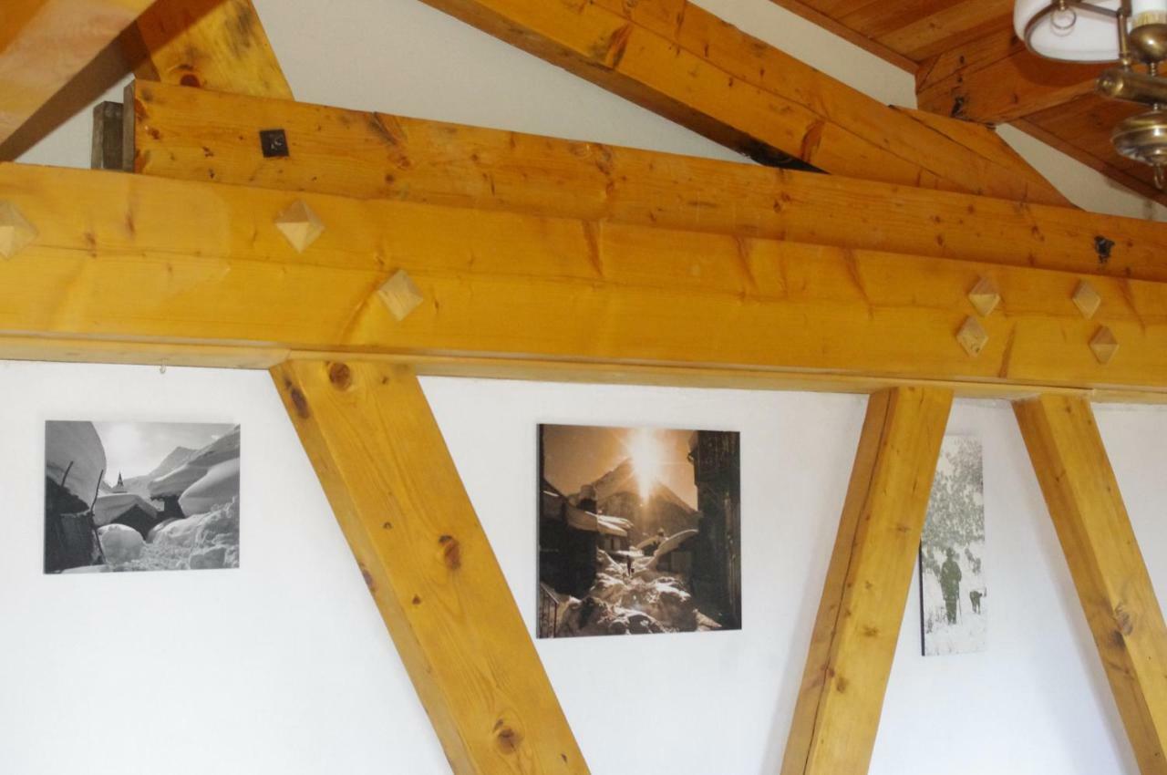 Central Hostel Châtel Dış mekan fotoğraf