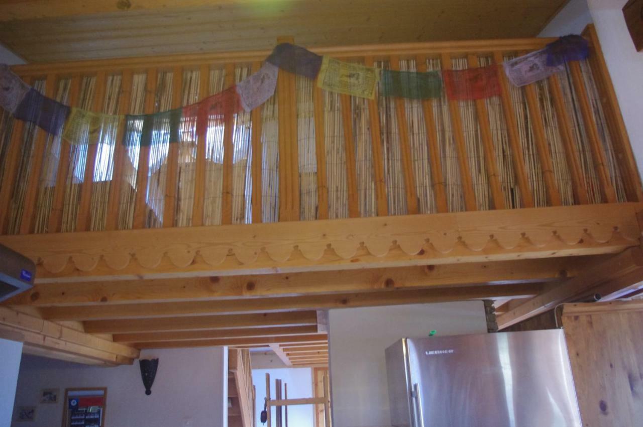 Central Hostel Châtel Dış mekan fotoğraf