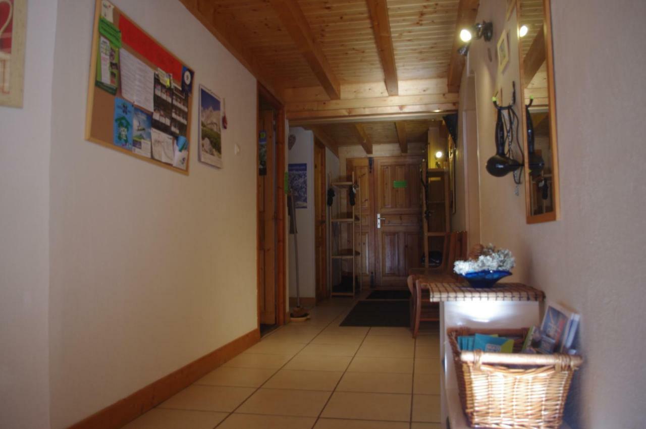 Central Hostel Châtel Dış mekan fotoğraf